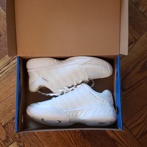 *NWT* K-Swiss Hypercourt Express